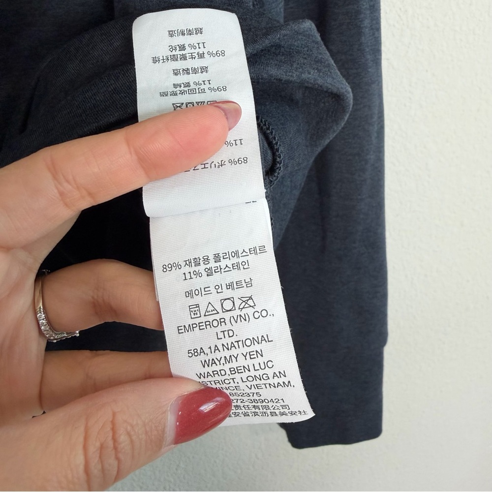 VUORI Halo Performance Zip-Up Hoodie Size Medium - Picture 5 of 7